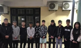 Bắt nhóm đạo chích nhí 'vặt' loạt gương ô tô ở Hà Nội