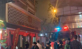 Cháy tại ngôi nhà kinh doanh vàng bạc trên phố Hoàng Cầu