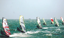 Lướt ván buồm trên biển Mũi Né