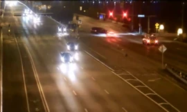 Xe Tesla vượt đèn đỏ, đâm thẳng vào SUV với tốc độ 150 km/h