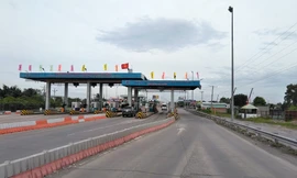 Trạm thu phí cao tốc TP.HCM – Trung Lương thời điểm sáng 1/1.
