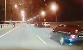 Tai nạn trên cầu, Toyota Vios đâm SUV bay xuống biển