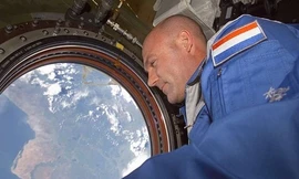 Phi hành gia André Kuipers trên trạm ISS. Ảnh: NASA.
