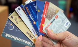 Ngân hàng đồng loạt cảnh báo tội phạm thẻ bùng phát cuối năm