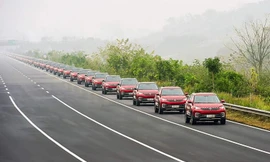 Hãng xe Trung Quốc lập kỷ lục với đoàn diễu hành xe tự động lái