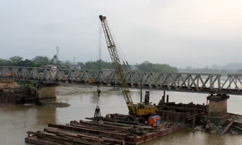 Dừng tàu vì phát hiện có bom