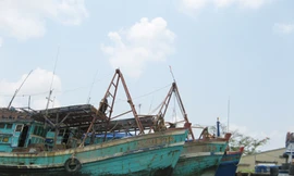 Ngư dân cần lập tổ đội dân quân tự vệ trên biển để bảo vệ trên biển để bảo vệ mình. Ảnh: Phạm Anh