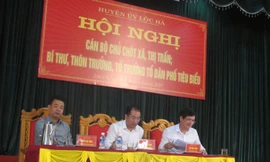 Gỡ nút thắt từ công tác cán bộ