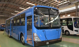 Lắp ráp xe buýt CNG tại nhà máy SAMCO Củ Chi (TPHCM)