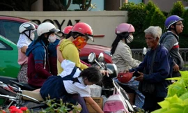 TPHCM vận động người dân không trực tiếp cho tiền người ăn xin