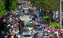 Mỗi năm, dân số TPHCM tăng thêm gần bằng một quận