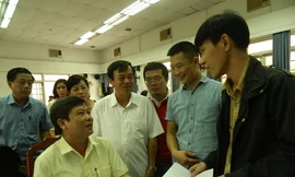 Cử tri TPHCM kêu gọi Bộ trưởng Giáo dục 'vi hành' cơ sở