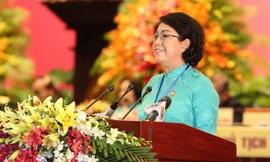 Bà Tô Thị Bích Châu phát biểu tại đại hội