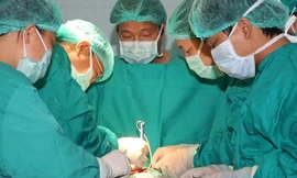 Mổ bụng vì… ăn gần 2 kg tóc