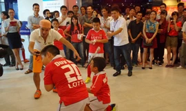 Ngọc Châm, Xuân Bắc rèn sự dũng cảm cho các cầu thủ nhí