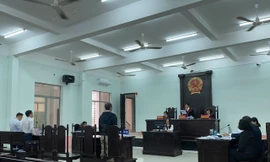 Phúc thẩm vụ khách hàng bị 'bốc hơi' gần 47 tỷ đồng tiền gửi tại Sacombank Cam Ranh