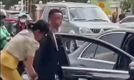 Làm rõ người đi xe Mercedes rút kiếm dọa chém nhân viên môi trường ở Nha Trang