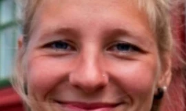 Sinh viên nuôi bọ chét trong chân... để nghiên cứu