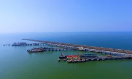 BSR đứng thứ 18 công ty đại chúng lớn nhất Việt Nam. 