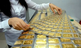 Giá vàng tăng nửa triệu đồng/lượng nhưng người mua vẫn lỗ nặng. (Ảnh minh hoạ, ST). 
