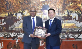 Bộ trưởng Tài chính làm việc với Giám đốc ADB tại Việt Nam về vốn ODA