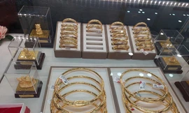 Giá vàng giảm mạnh 