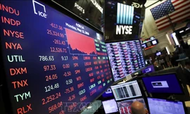 Lo ngại Covid -19 lan rộng, chứng khoán lại đỏ sàn, giá dầu giảm. ảnh minh họa 