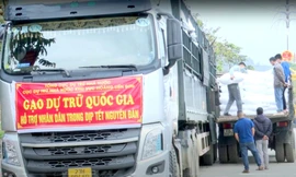 Tổng cục Dự trữ Nhà nước xuất cấp 10.400 tấn gạo cho người dân khó khăn. 