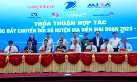 Ninh Bình hướng tới mục tiêu chính quyền số, doanh nghiệp số, công dân số