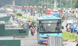 Chủ đầu tư nói gì về 9 lô cốt ‘bỏ hoang’ giữa phố?