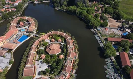 Hàng trăm lái đò ở Tam Cốc được ký hợp đồng lao động