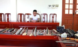 Phá băng nhóm tín dụng đen, thu ‘kho’ đao kiếm