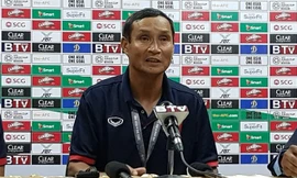 HLV Mai Đức Chung giúp Việt Nam kiếm đủ 3 điểm trước Campuchia.