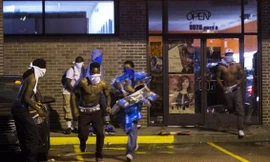 Cảnh cướp bóc ở một cửa hàng tại Missouri