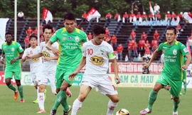 Công Phượng thi đấu không tốt trong ngày HAGL đại bại.