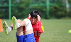 Tiền vệ Phan Thanh Hậu.