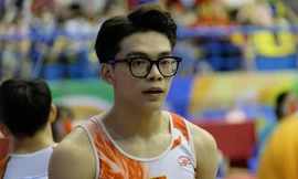 Đặng Xuân Thiện đoạt HCV trong lần đầu dự giải nội dung ngựa vòng. (ảnh Trọng Hiếu)