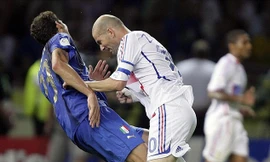 Cú thiết đầu công trứ danh của Zizou.