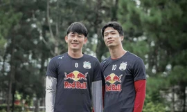 Minh Vương và Công Phượng vừa chơi tốt trong màu áo tuyển Việt Nam ở Vòng loại thứ 2 World Cup 2022. (ảnh FBNV)