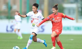 Hà Nội Watabe (áo trắng) sẽ tranh chức vô địch với Tp Hồ Chí Minh ở vòng cuối giải bóng đá nữ VĐQG-cúp Thái Sơn Bắc 2021. (ảnh Xuân Hà)