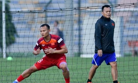 Tiền vệ Trọng Hoàng được HLV Park Hang Seo đặc biệt tin tưởng bên hành lang cánh phải tuyển Việt Nam. Ảnh: Zing 