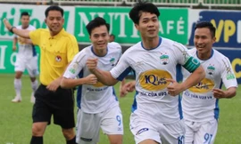 Công Phượng ghi bàn nhưng HAGL vẫn không thắng được Quảng Nam.