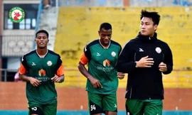 Mạc Hồng Quân sẽ tiếp tục gắn bó với Bình Định ở mùa giải 2024/25. 