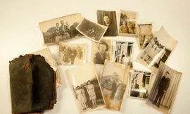 Cụ ông 89 tuổi tìm thấy ví tiền sau 65 năm thất lạc