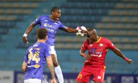 Bruno toả sáng với cú đúp vào lưới Thanh Hoá, đem lại chiến thắng 3-2 cho CLB Hà Nội (ảnh Viên Viên)