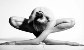 Xuất hiện Yoga khoả thân ở Việt Nam?