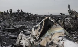 Hiện trường vụ rơi máy bay MH17