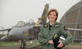 Đại uý phi công Juliette Fleming