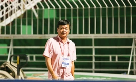 Từ CĐV lên làm Chủ tịch một đội bóng, ông Văn Trần Hoàn là "ca độc" của bóng đá Việt Nam. 