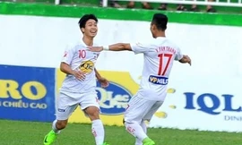 Công Phượng đang chơi tốt hơn trong màu áo HAGL. 